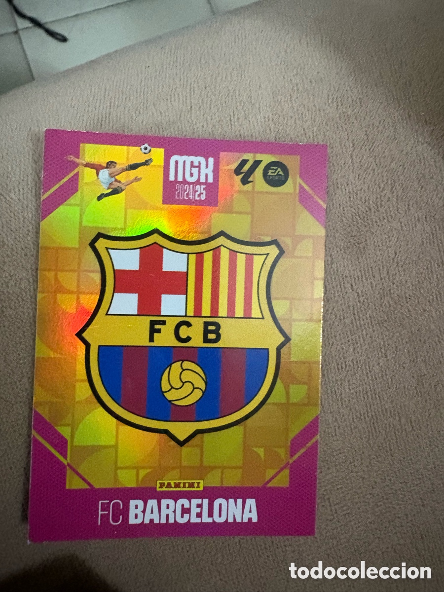 Fu&szlig;ball-Sticker: N&deg; 73 Escudo - FC Barcelona - Megacracks 24 - 25 - Panini - Nuevo - 2024 - 2025