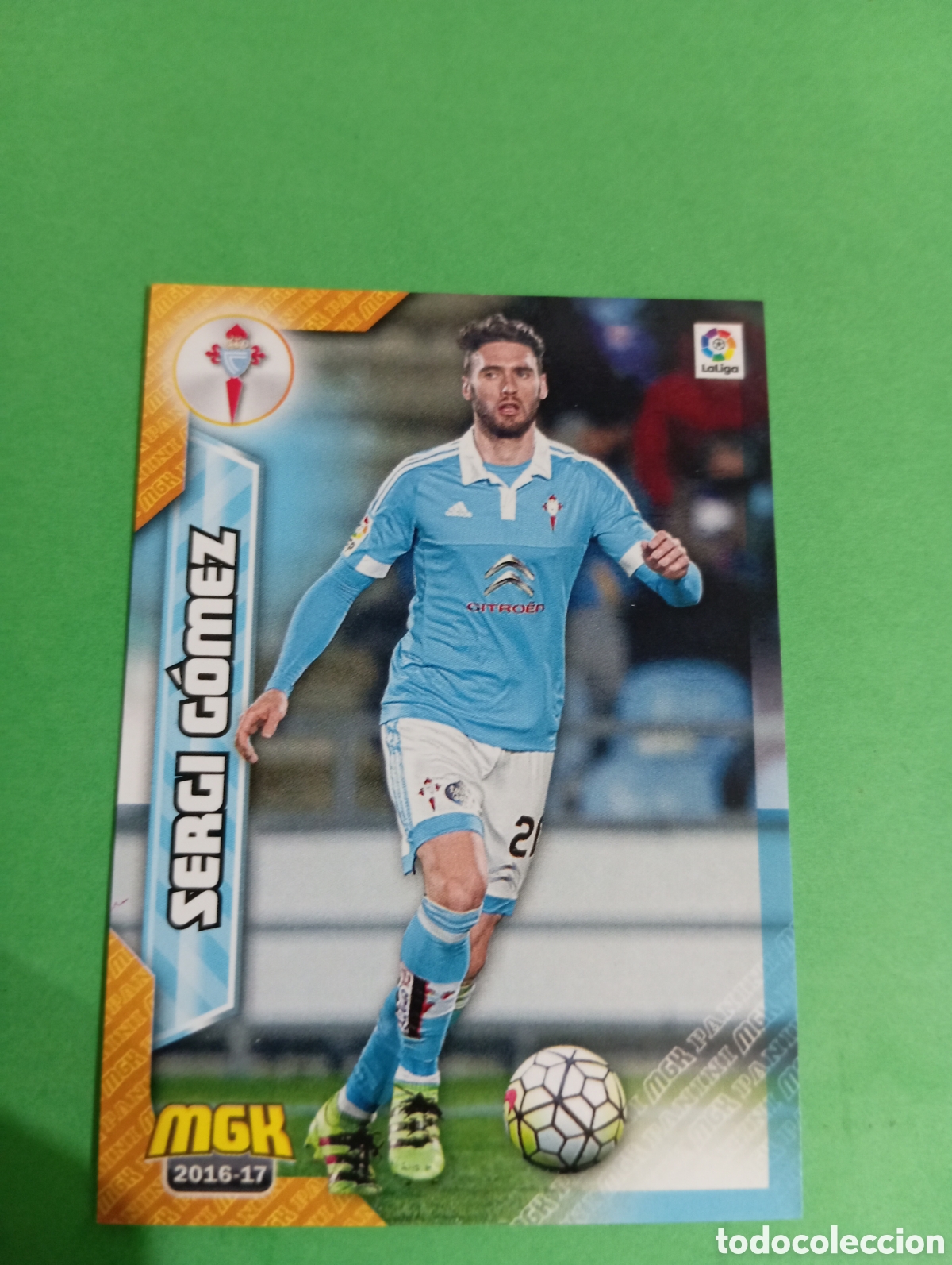 Fu&szlig;ball-Sticker: Sergi G&oacute;mez Celta de Vigo n&deg;143 / PANINI MEGACRACKS 2016/2017