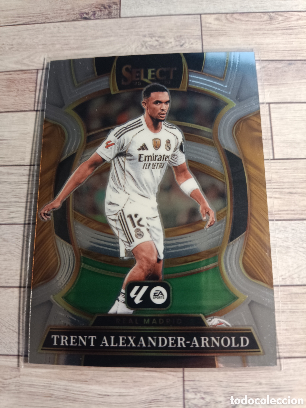 Cartes &agrave; collectionner de Football: 6 TRENT ALEXANDER-ARNOLD SELECT LA LIGA REAL MADRID BASE TERRACE 2025 2026 PANINI 25 26