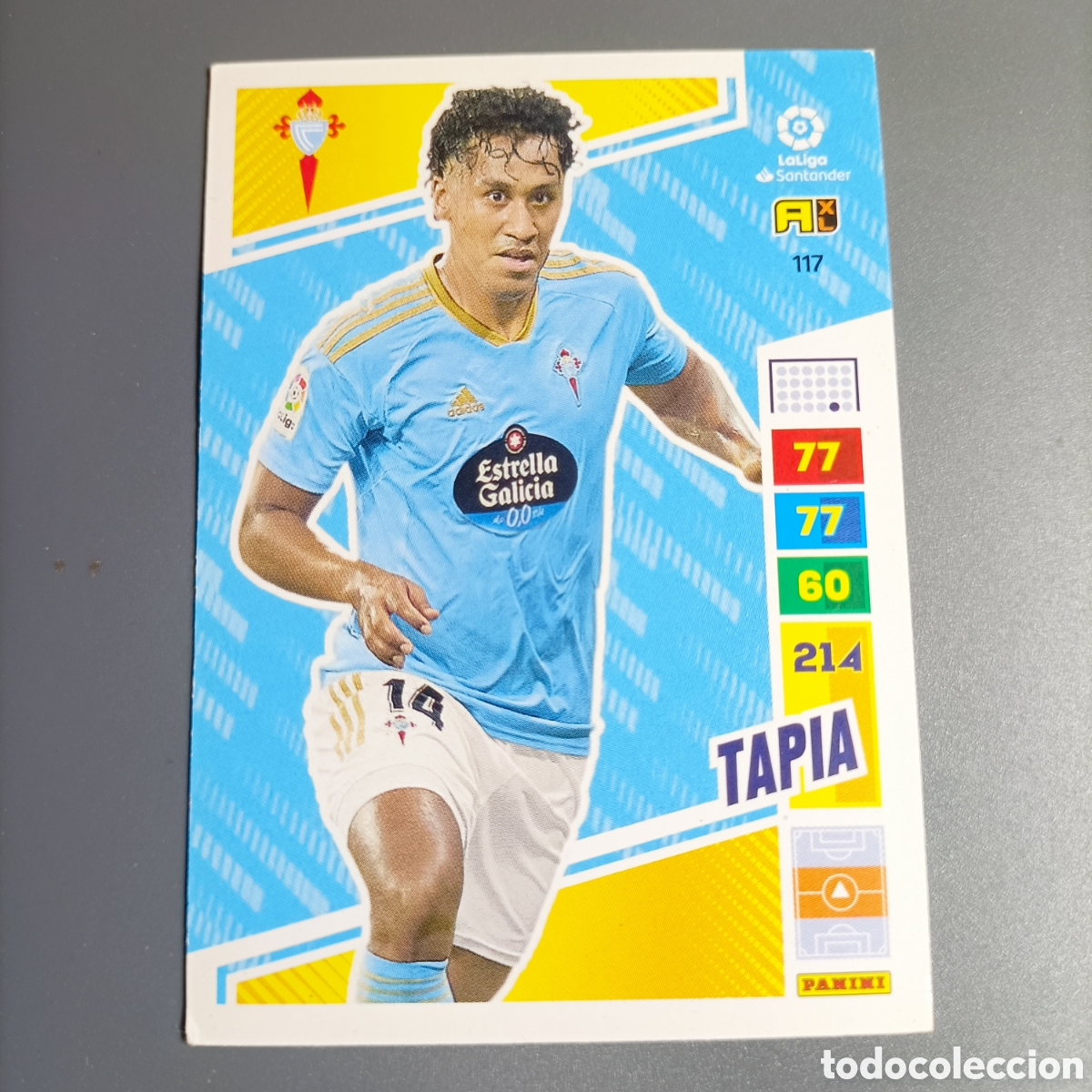 Fu&szlig;ball-Sticker: ADRENALYN. LIGA 2022-2023 (CELTA) №117 TAPIA