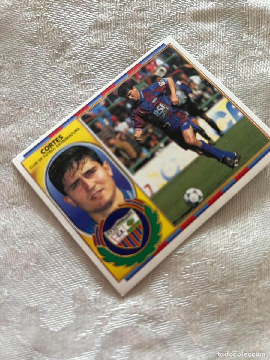 Figurine di Calcio: CORT&Eacute;S EXTREMADURA SIN PEGAR EDICIONES ESTE 1996-97