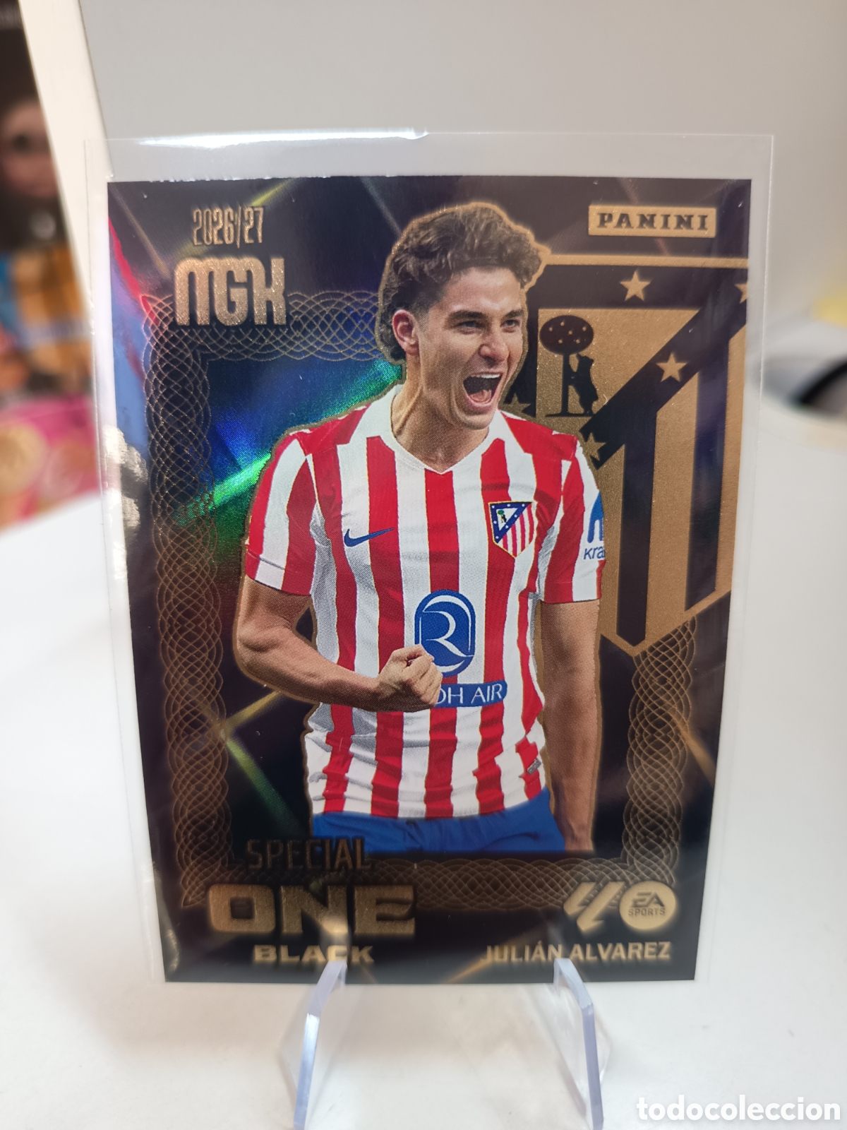 Cartes &agrave; collectionner de Football: SPECIAL ONE BLACK JULIAN ALVAREZ MEGACRACKS 2026 2027