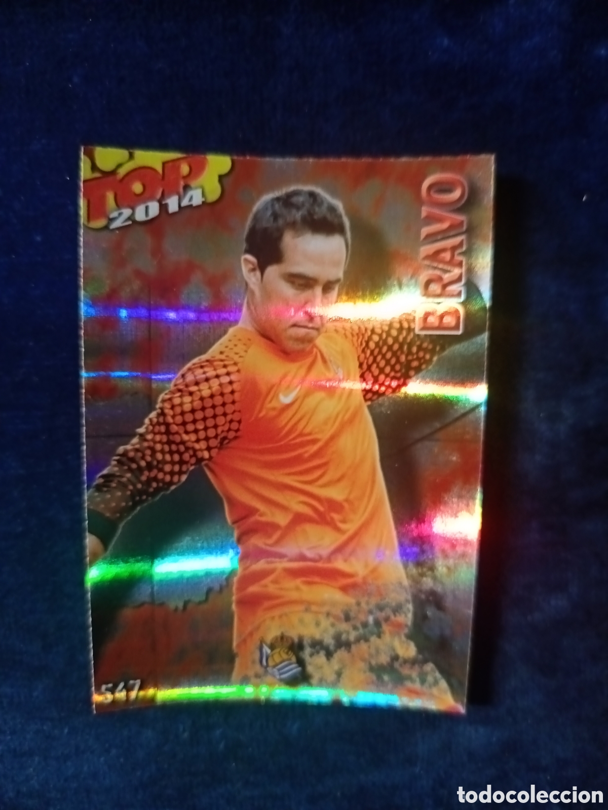 Fu&szlig;ball-Sticker: 547 Bravo TOP BRILLO ROJO RAYAS - MUNDICROMO 2013 2014 13-14