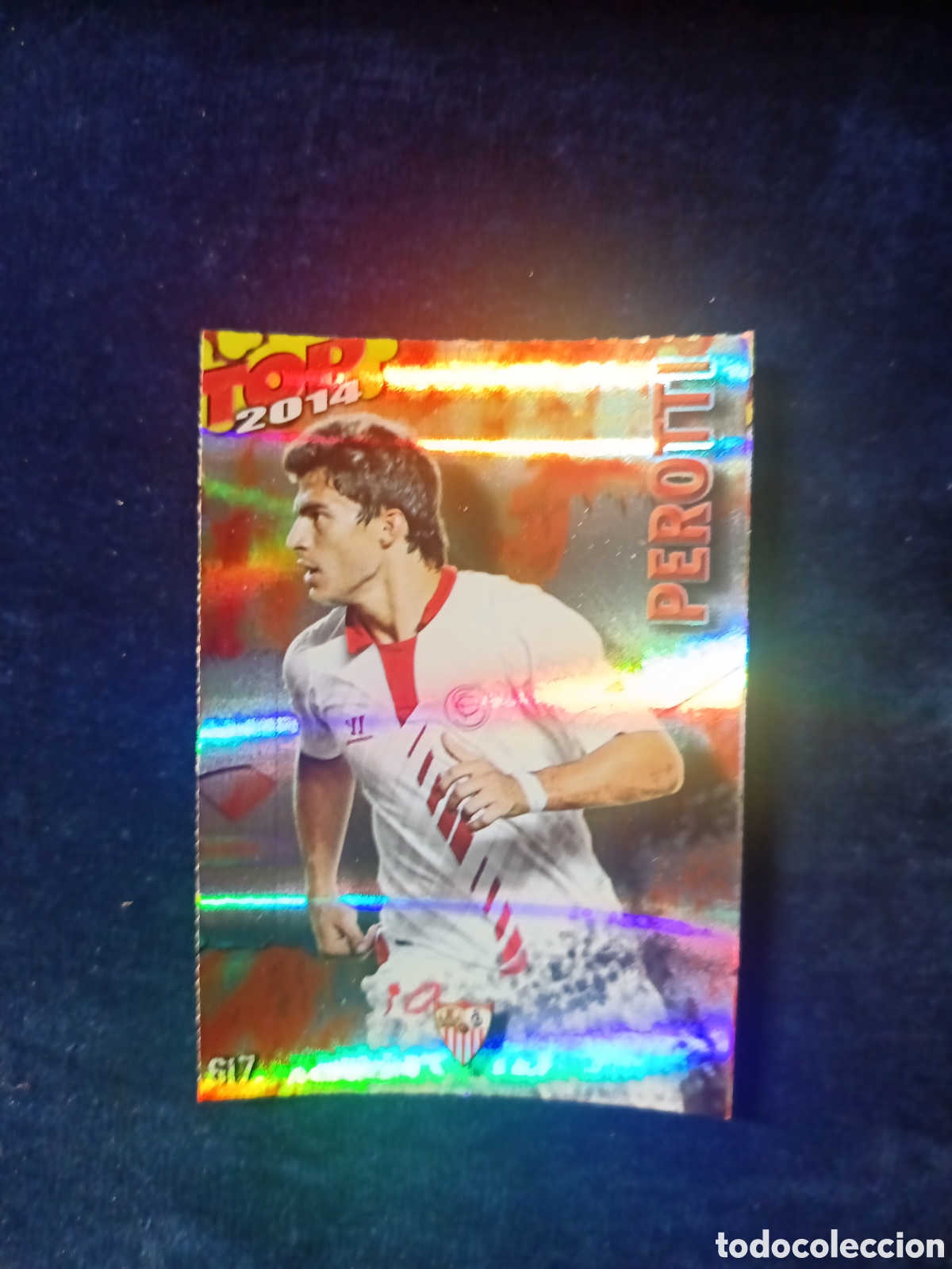 Figurine di Calcio: 617 Perotti TOP BRILLO ROJO RAYAS - MUNDICROMO 2013 2014 13-14