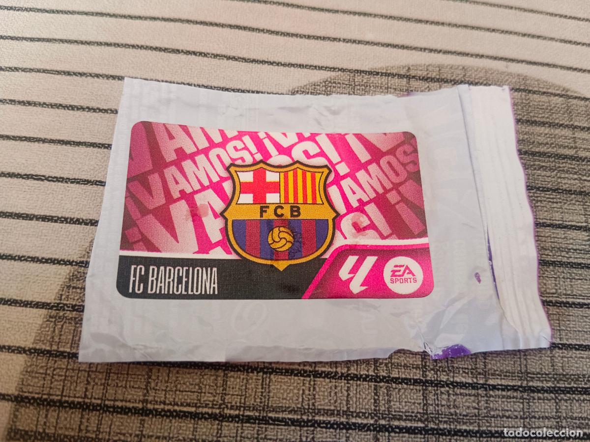 Cromos de f&uacute;tbol: TEMPORADA 2026 2027 26 27 CHICLE ESCUDO BARCELONA CHICLES ESTE