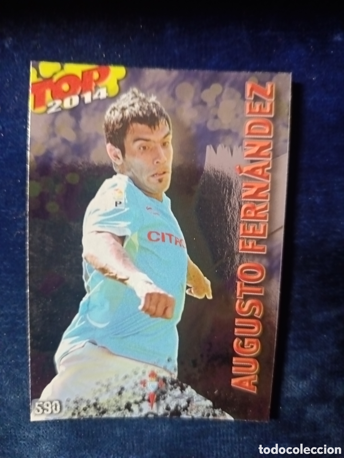 Cromos de f&uacute;tbol: 590 Augusto TOP Liso Azul- MUNDICROMO 2013 2014 13-14