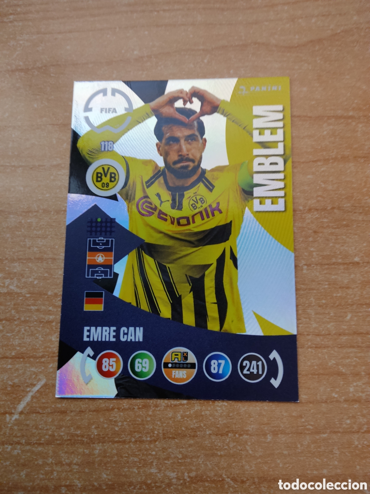 Cartes &agrave; collectionner de Football: 118 EMRE CAN EMBLEM BORUSSIA DORTMUND MUNDIAL DE CLUBES ADRENALYN 2025