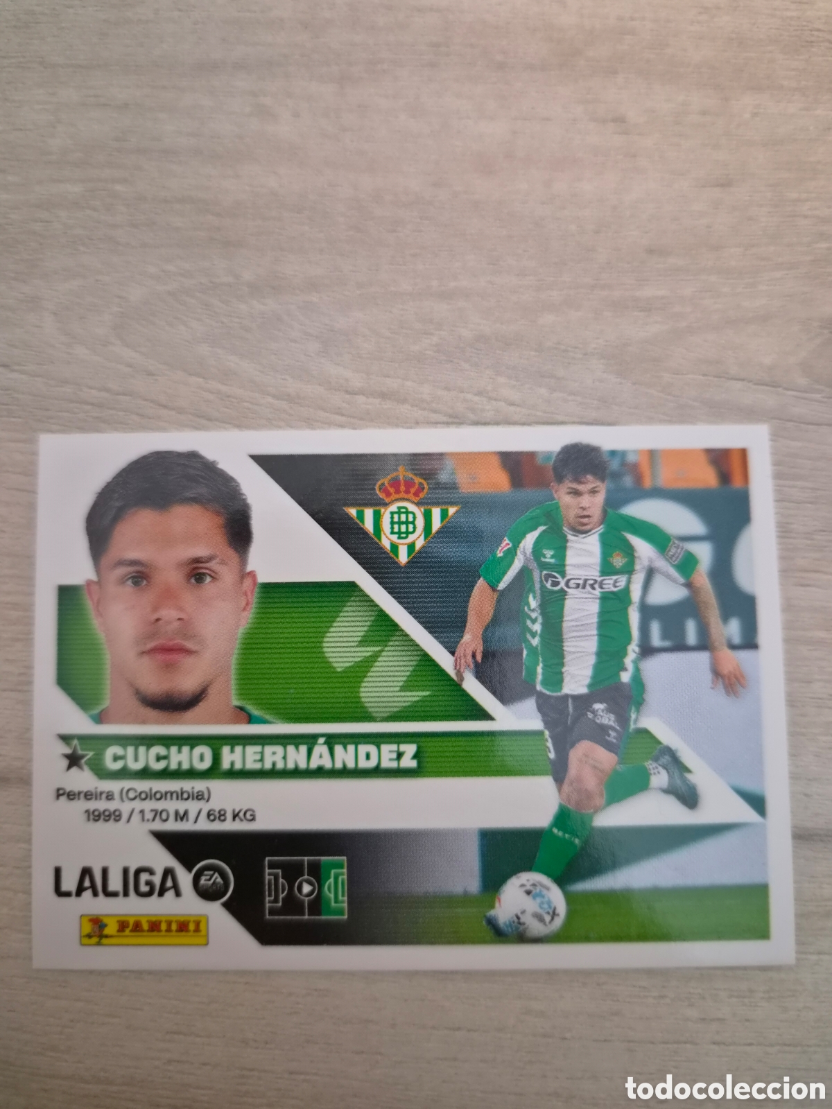 Football Stickers: N&deg;19 Betis Cucho Hern&aacute;ndez Liga Este 26/27