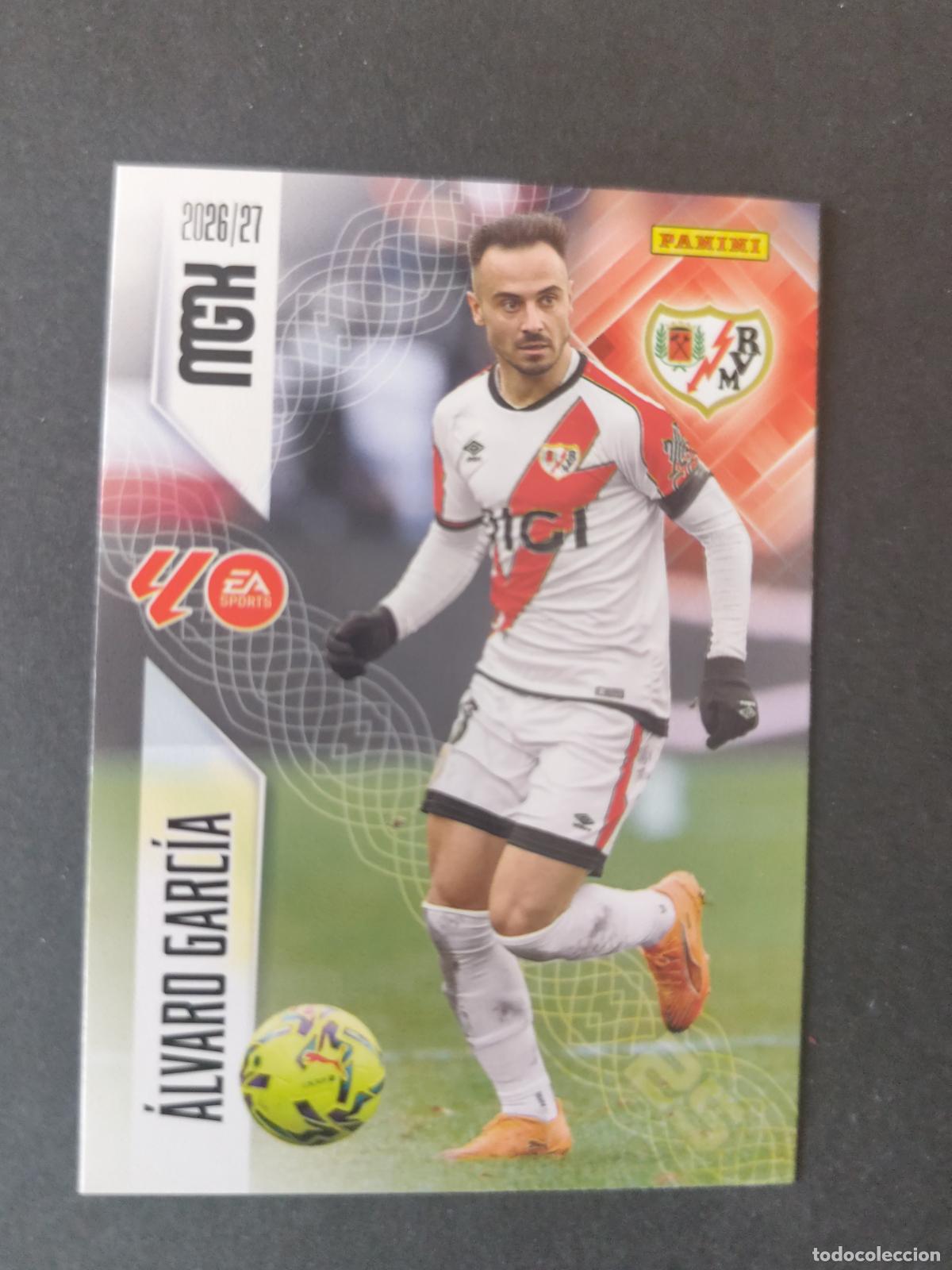 Figurine di Calcio: 303 &Aacute;LVARO GARC&Iacute;A RAYO VALLECANO MEGACRACKS 2026 2027 26 27