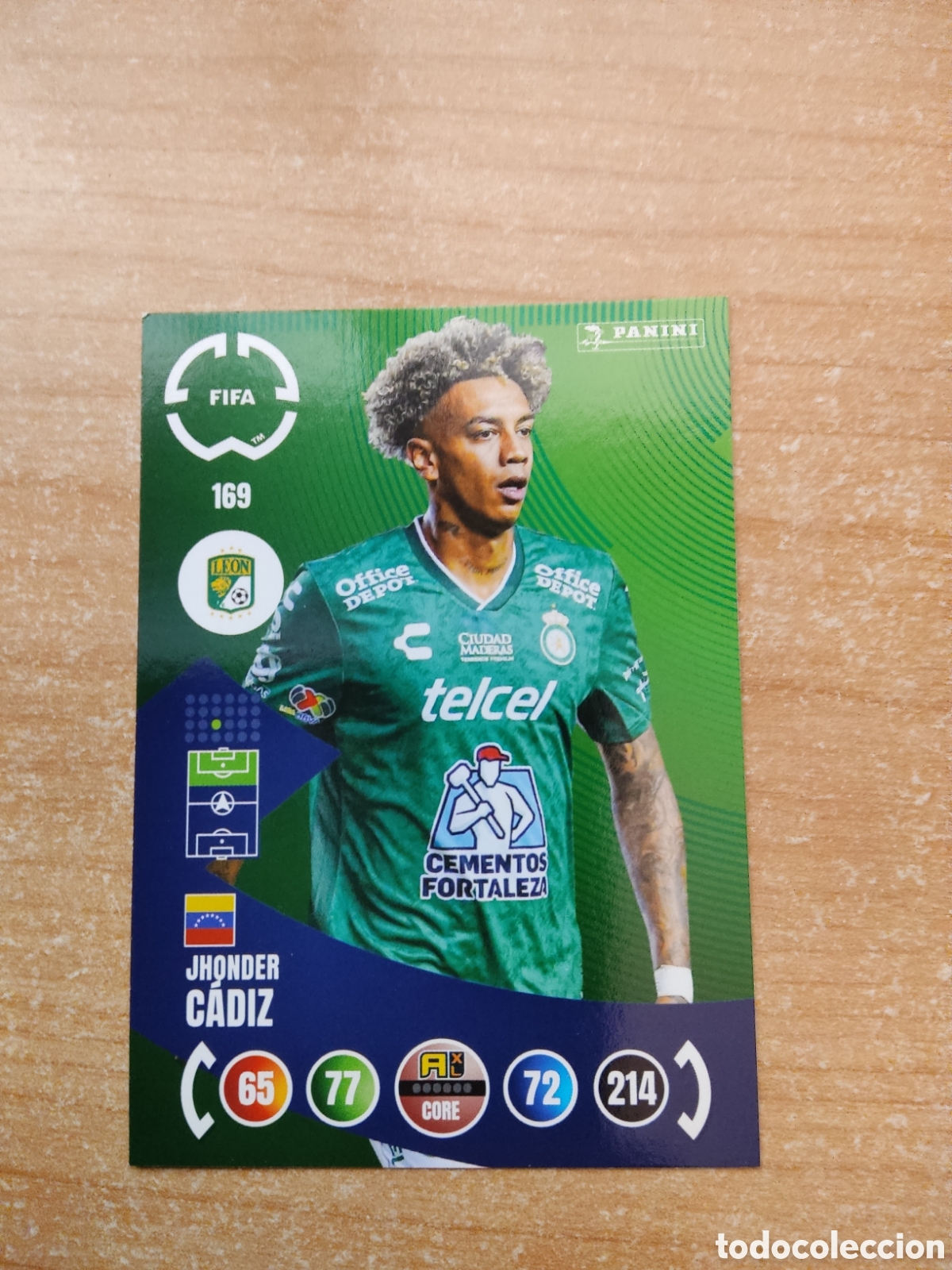 Football Stickers: 169 JHONDER CADIZ CLUB LEON MUNDIAL DE CLUBES ADRENALYN 2025
