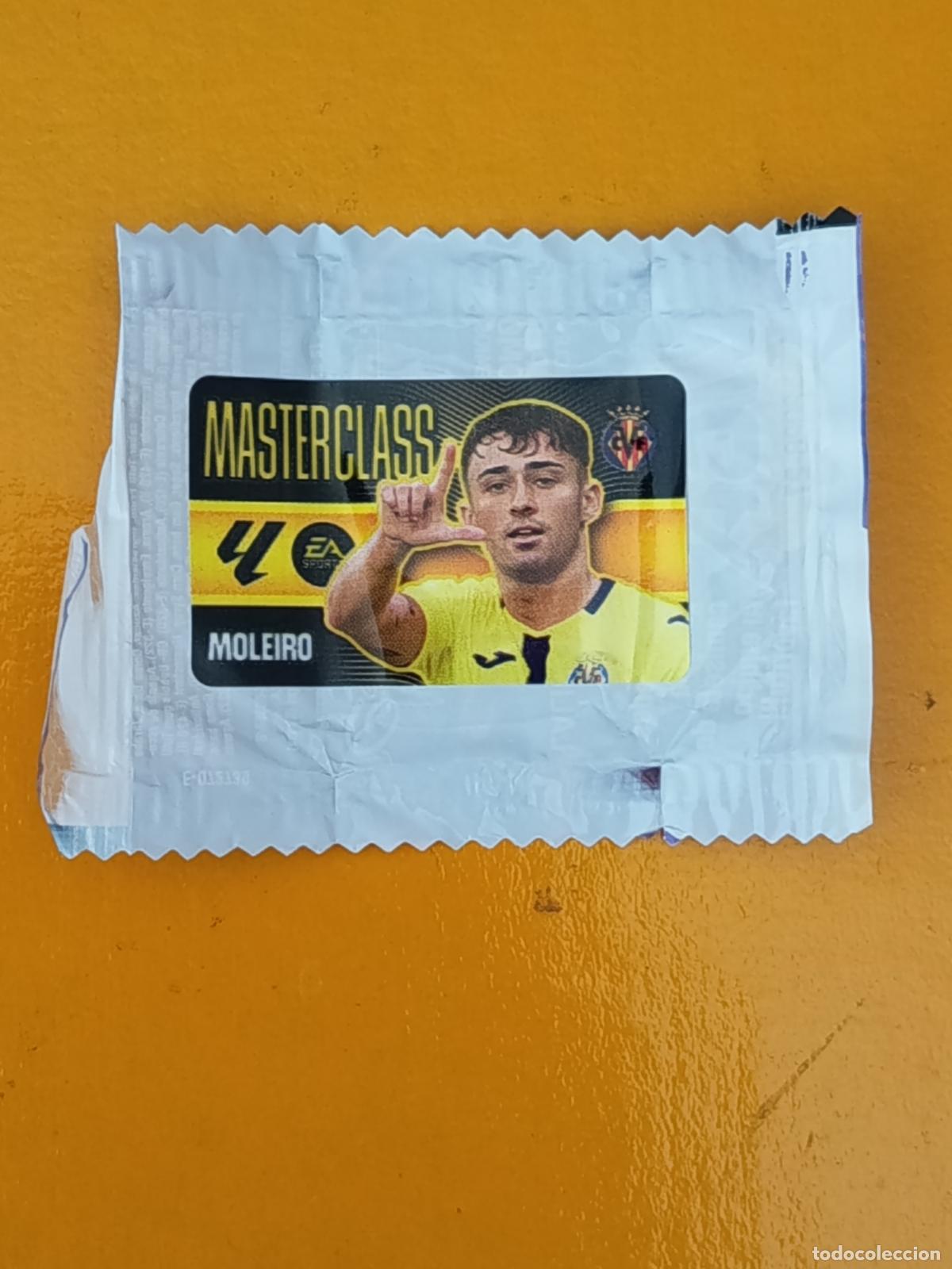 Cromos de f&uacute;tbol: MOLEIRO. MASTERCLASS. VILLARREAL C.F. CHICLE LIGA ESTE 2026-27. PANINI