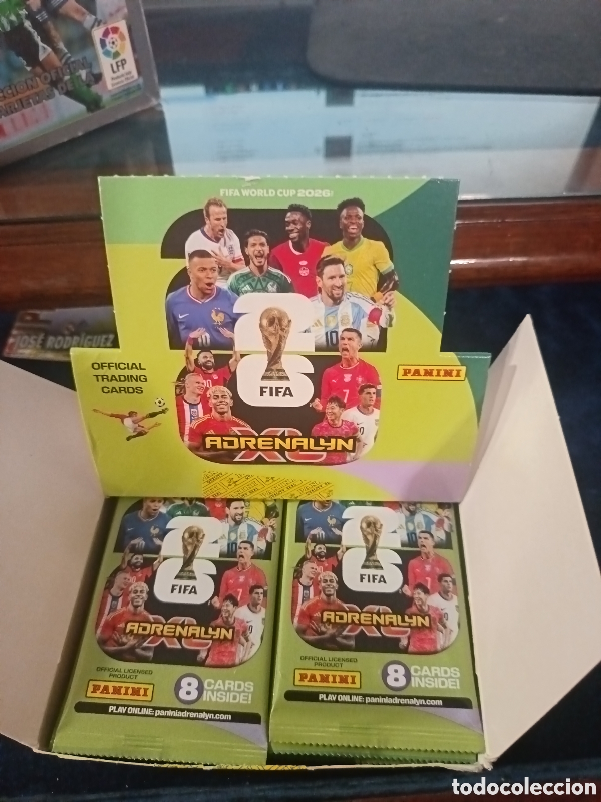 Cromos de f&uacute;tbol: 24 sobres de la colecci&oacute;n FIFA World Cup 2026&trade; Adrenalyn XL&trade; de Panini