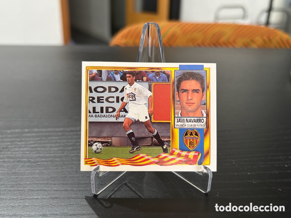 Cromos de f&uacute;tbol: Cromo ediciones este temporada 95-96 Valencia CF Javi Navarro coloca doble versi&oacute;n