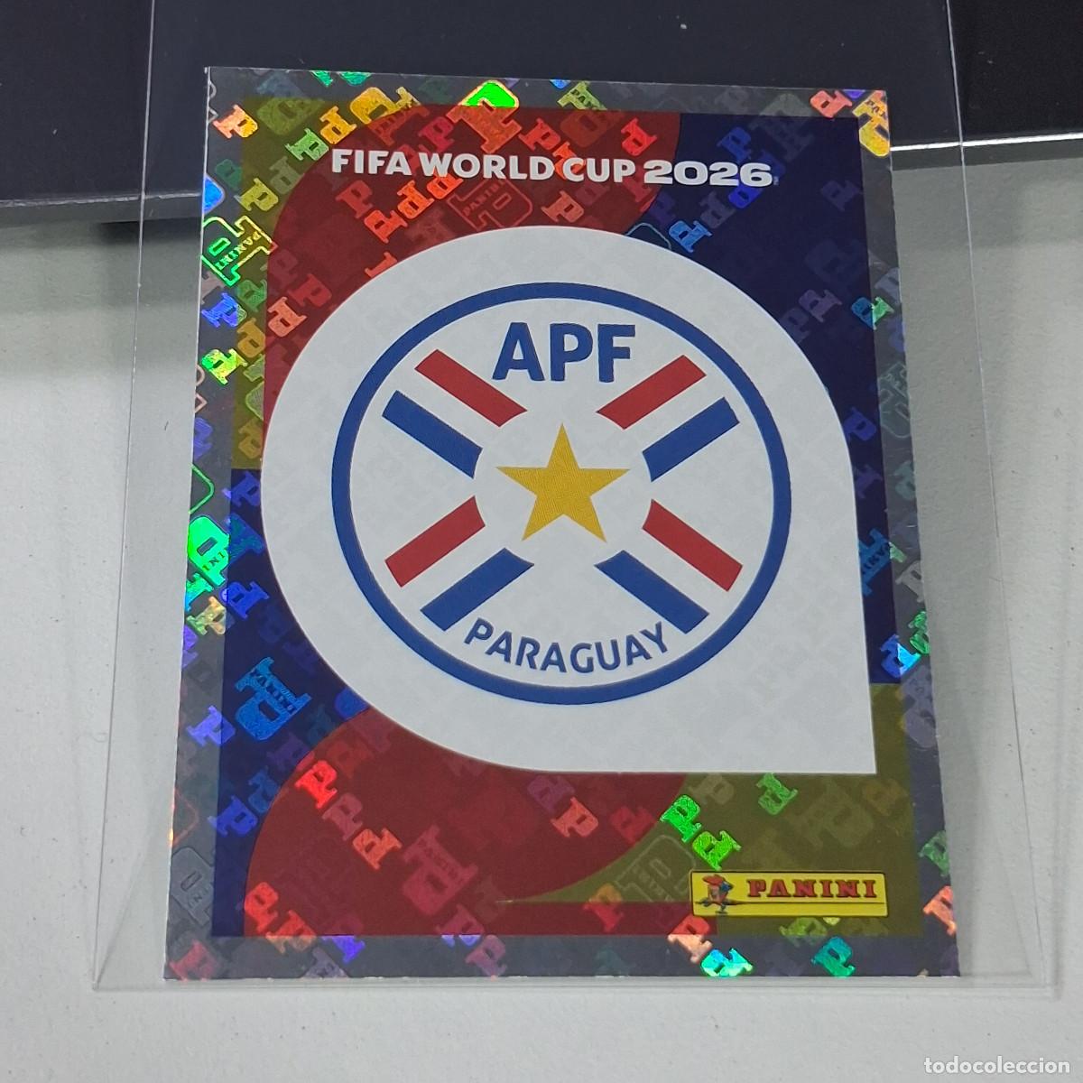 Cromos de f&uacute;tbol: B44 PAR1 EMBLEM ESCUDO 1 PARAGUAY PAR MUNDIAL FIFA WORLD CUP 2026 STICKER PANINI