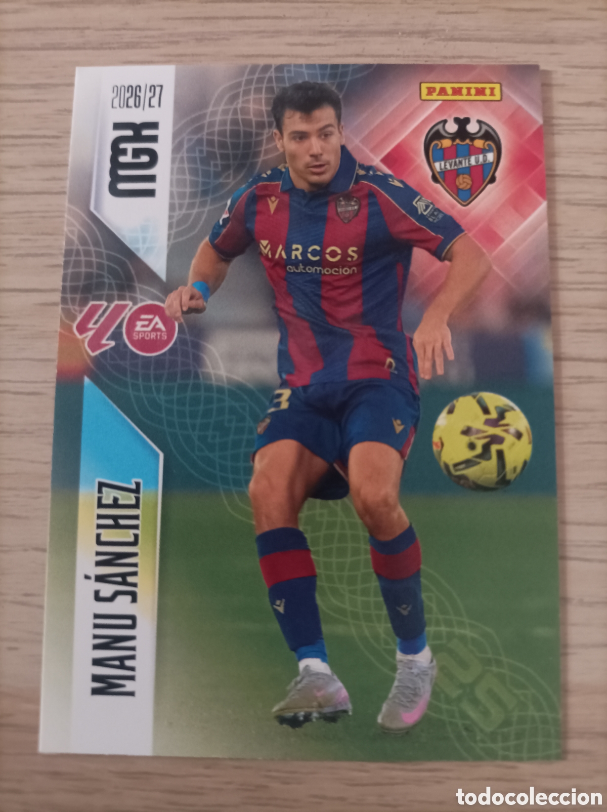 Fu&szlig;ball-Sticker: MEGACRACKS PANINI 2026-27 MANU S&Aacute;NCHEZ LEVANTE