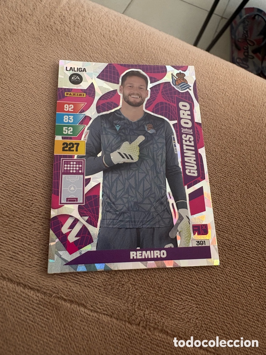 Cromos de f&uacute;tbol: Adrenalyn XL Guantes de Oro 391 REMIRO 2023-24 23 24
