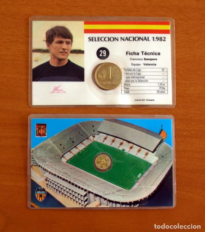 Cromos de f&uacute;tbol: Selecci&oacute;n Nacional 1982, Espa&ntilde;a 82 -N&ordm; 29, Sempere y Campo del Valencia -2 Tarjetas tama&ntilde;o 11x7 cm.