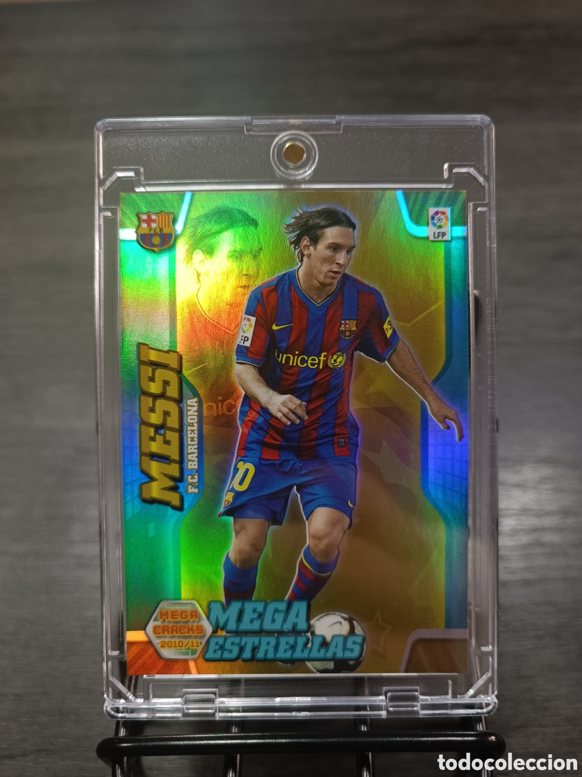 Football Stickers: #389 Messi Mega Estrellas 2010