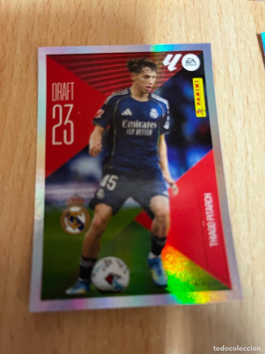 Cromos de f&uacute;tbol: LIGA ESTE 2026 2027 26 27 PANINI N&ordm; 22 THIAGO PITARCH REAL MADRID DRAFT 23