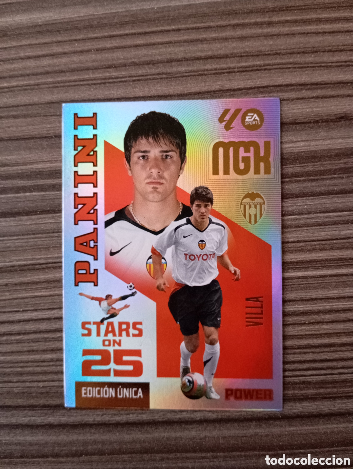 Fu&szlig;ball-Sticker: 435P VILLA STARS ON 25 POWER EDICI&Oacute;N LIMITADA PANINI MEGACRACKS 26 27