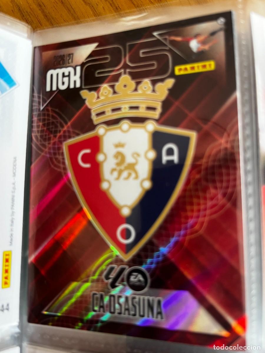Cromos de f&uacute;tbol: MEGACRACKS MGK 2026 2027 26 27 PANINI N&ordm; 253 ESCUDO OSASUNA