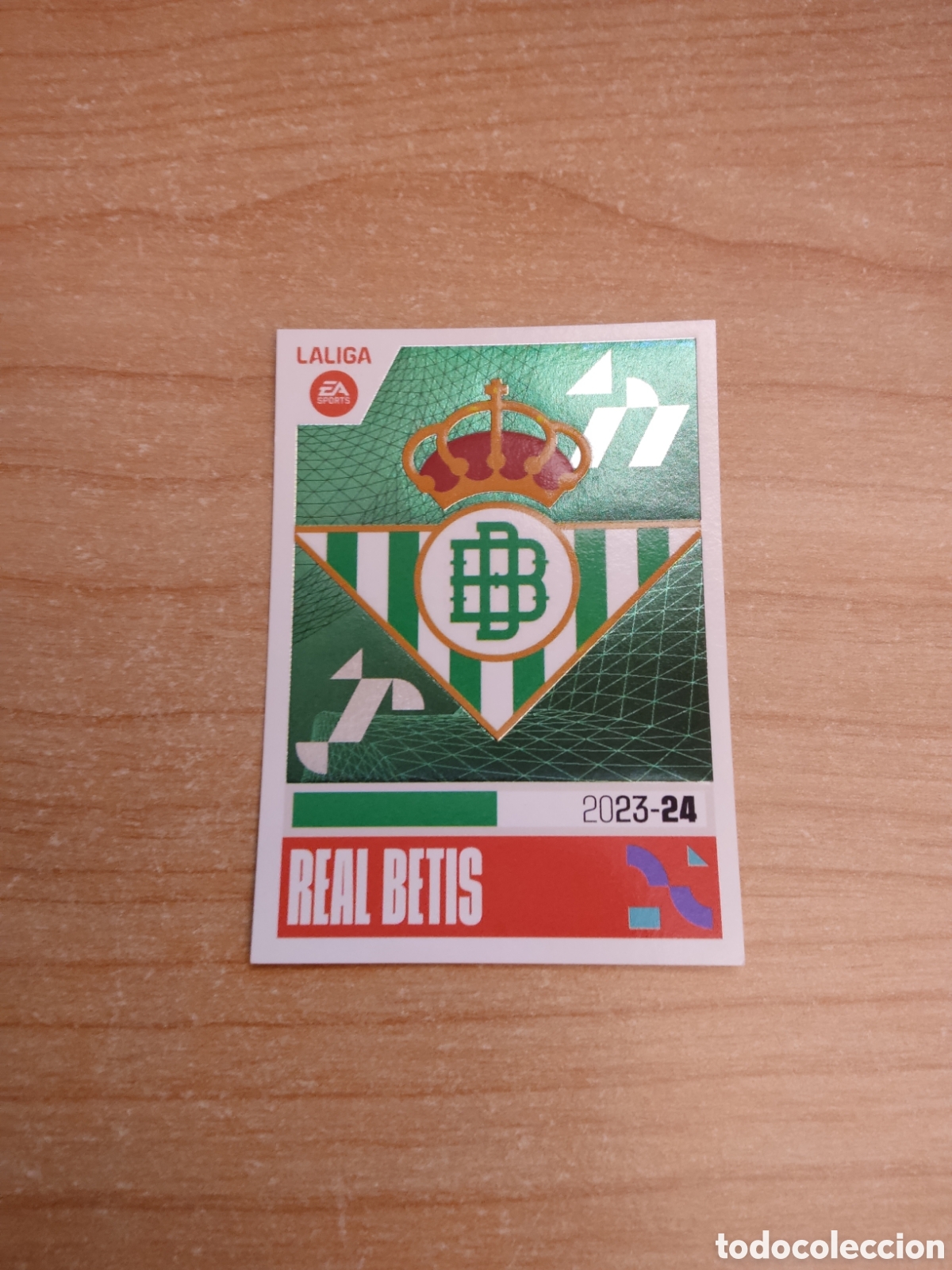 Cromos de f&uacute;tbol: 1 ESCUDO REAL BETIS LIGA ESTE 2023 2024