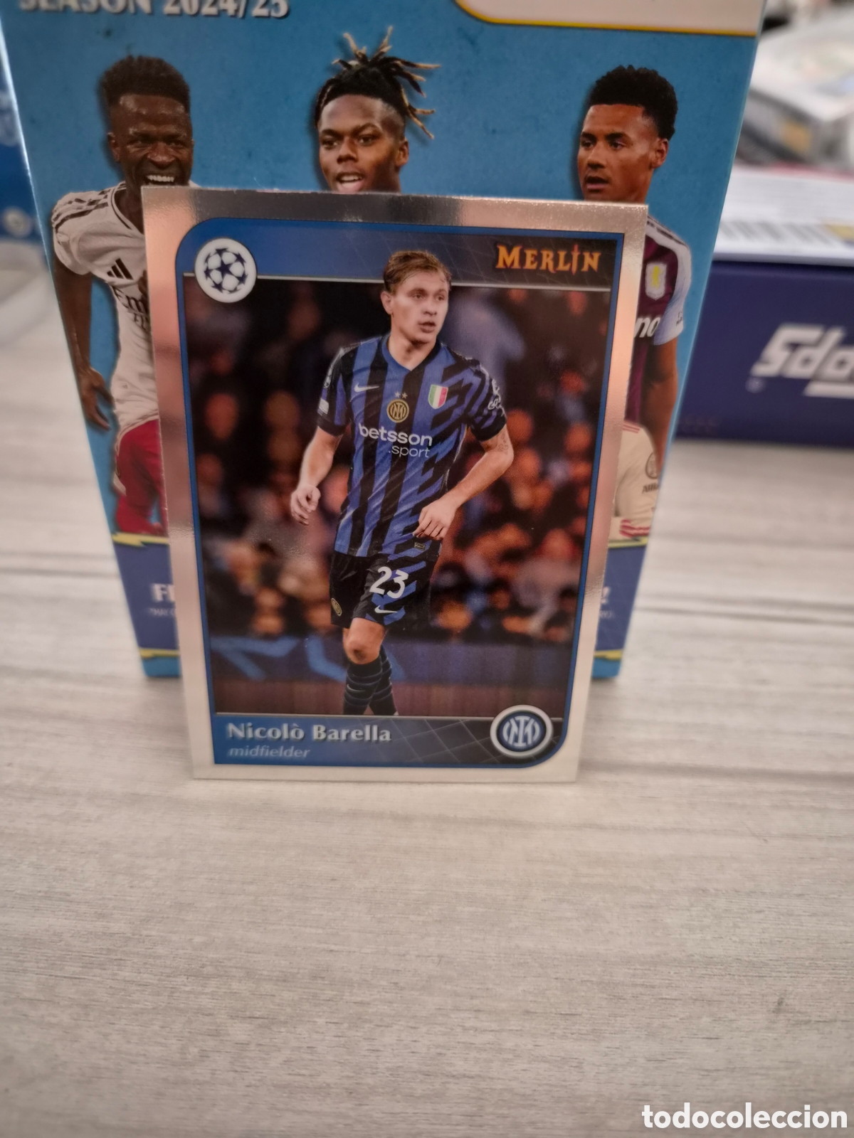 Cartes &agrave; collectionner de Football: N&deg;18 Nicol&ograve; Barella Topps Merlin 2024/25