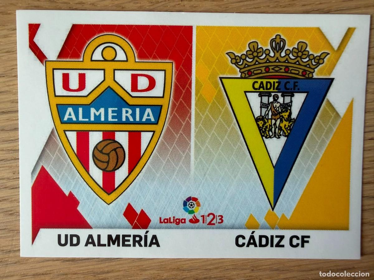 Cromos de f&uacute;tbol: 2 ESCUDO ALMERIA CADIZ 19 20 2019 2020 LIGA SANTANDER 123 COLECCIONES ESTE SIN PEGAR STICKER