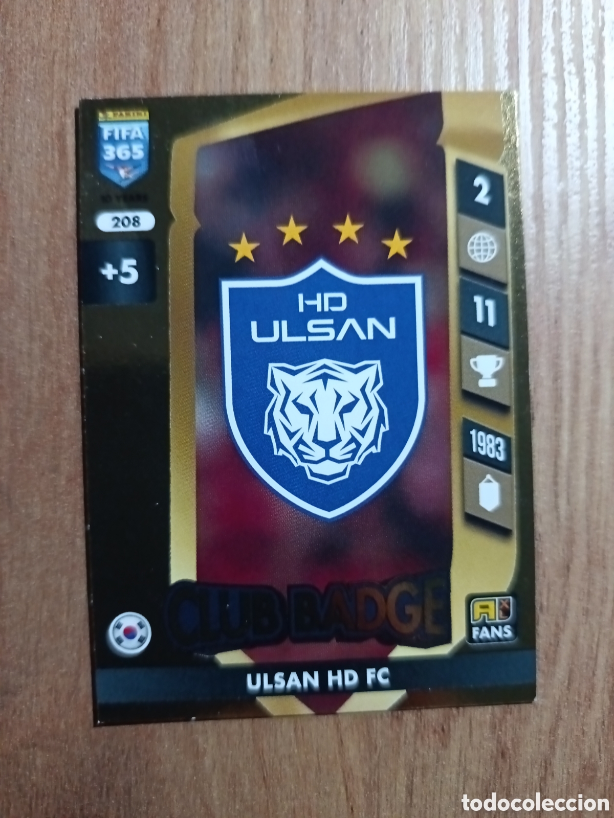 Cromos de f&uacute;tbol: 208 Badge ADRENALYN XL FIFA 365 2024 2025