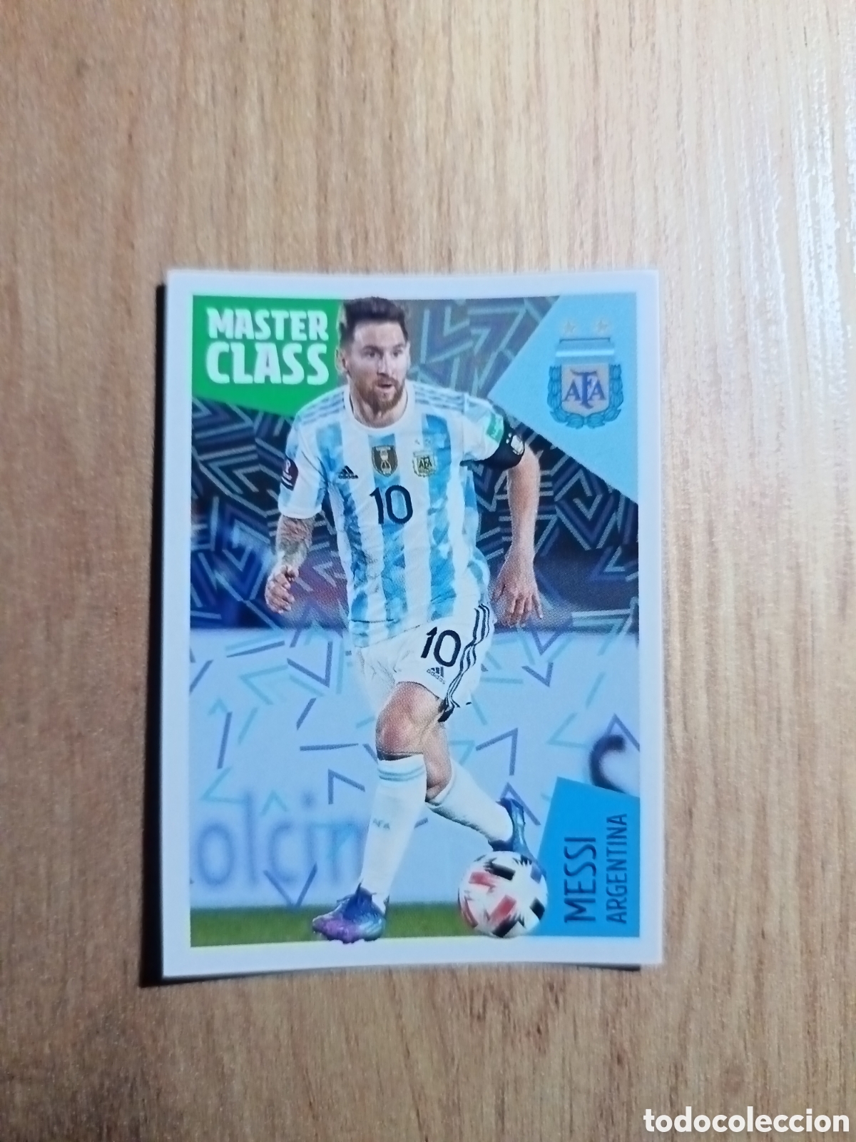 Cartes &agrave; collectionner de Football: 61 Leo Messi LOS IDOLOS DE LA ROJA ESPA&Ntilde;A CRACKS MUNDIALES 2022 PANINI