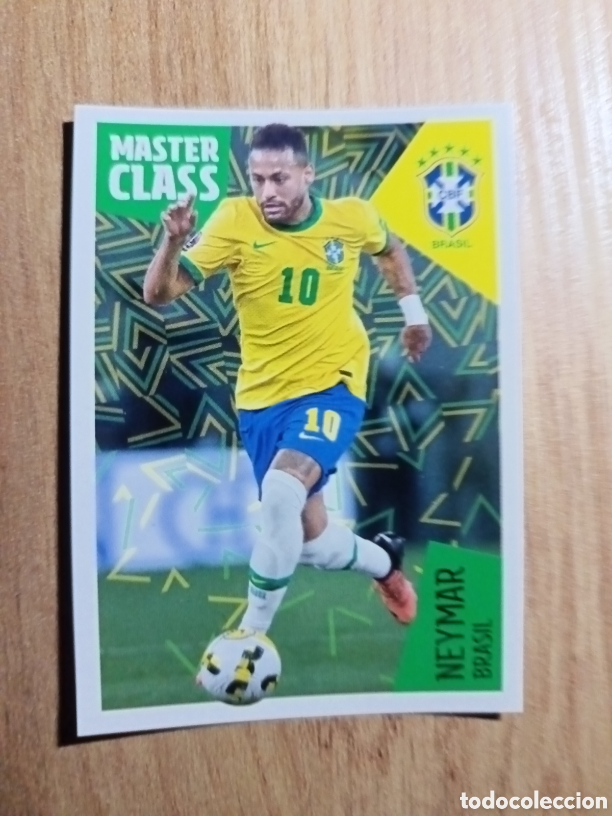 Cartes &agrave; collectionner de Football: 65 Neymar LOS IDOLOS DE LA ROJA ESPA&Ntilde;A CRACKS MUNDIALES 2022 PANINI