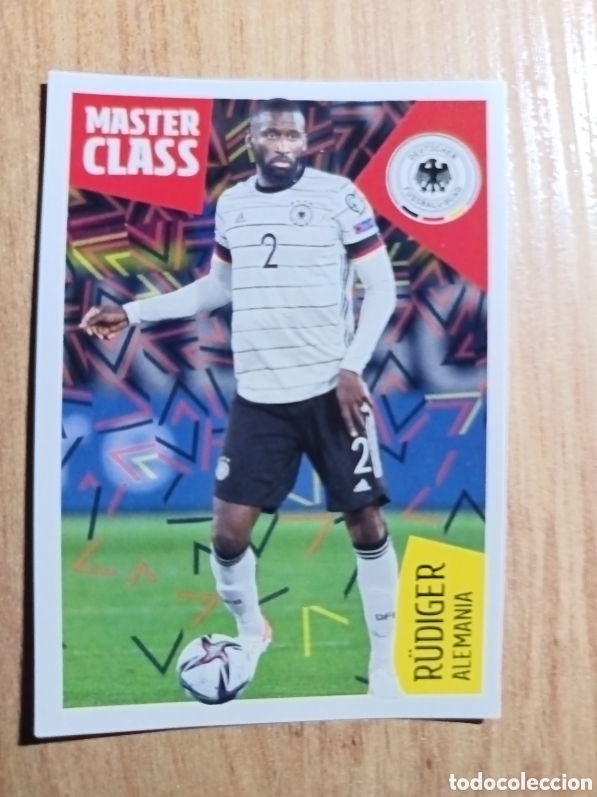 Cartes &agrave; collectionner de Football: 69 Rudiger LOS IDOLOS DE LA ROJA ESPA&Ntilde;A CRACKS MUNDIALES 2022 PANINI