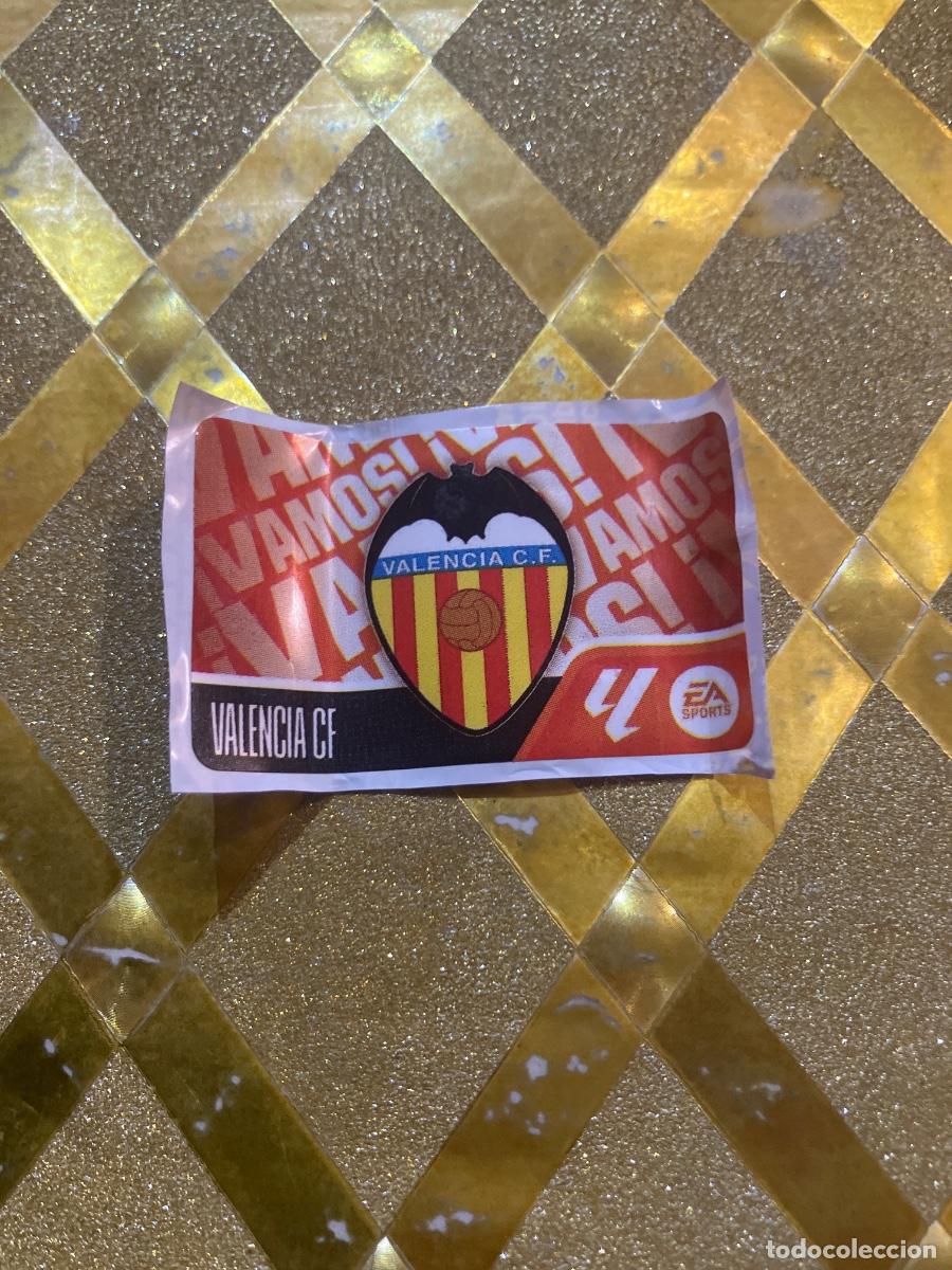 Cromos de f&uacute;tbol: CROMO DE FUTBOL ESCUDO VALENCIA &iexcl;VAMOS ! CHICLE LIGA 2026 2027 PANINI !