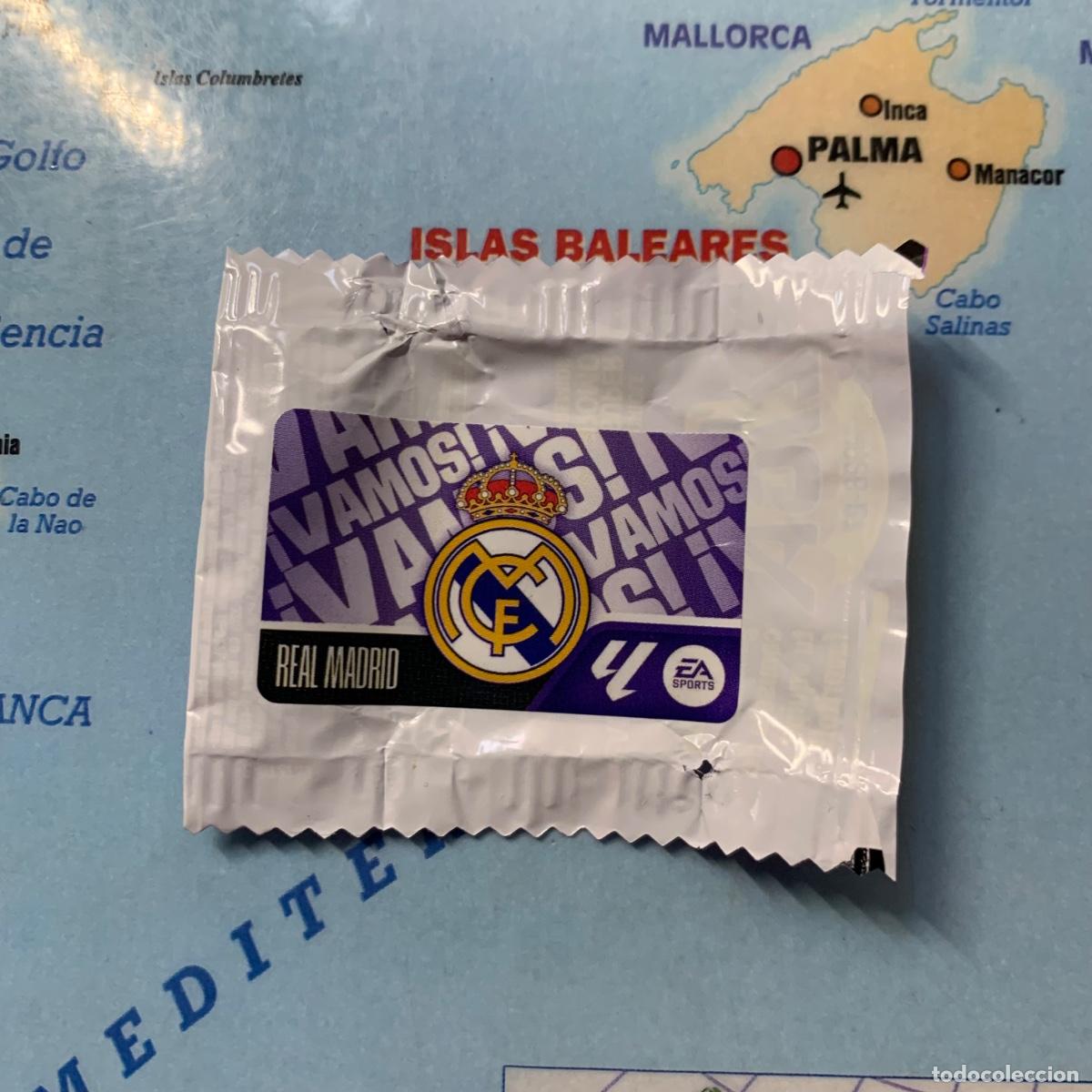 Cromos de f&uacute;tbol: Cromo chicle Escudo Del Real Madrid liga este 26-27 2026-2027