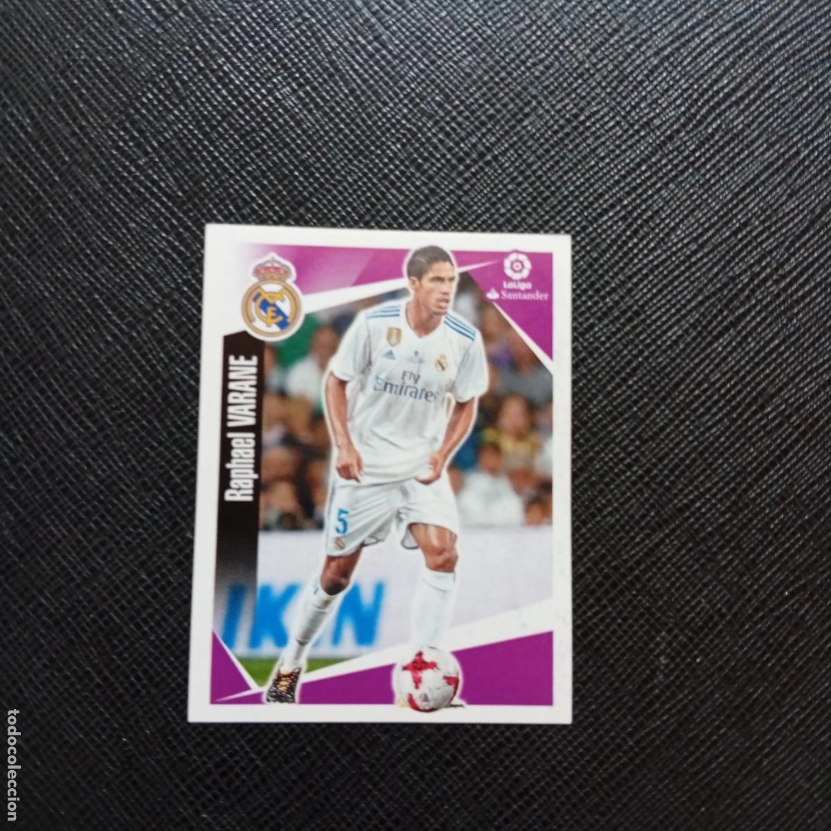 Cartes &agrave; collectionner de Football: 100 VARANE REAL MADRID PANINI 2017 2018 CROMO FUTBOL 17 18 - SIN PEGAR - A75 PG120