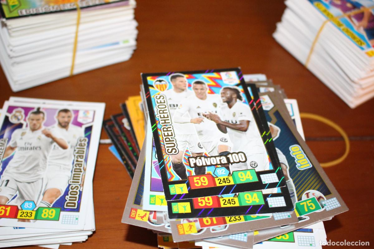 Fu&szlig;ball-Sticker: Cromos de f&uacute;tbol. Trading card de Panini. Temporada 2018-2019