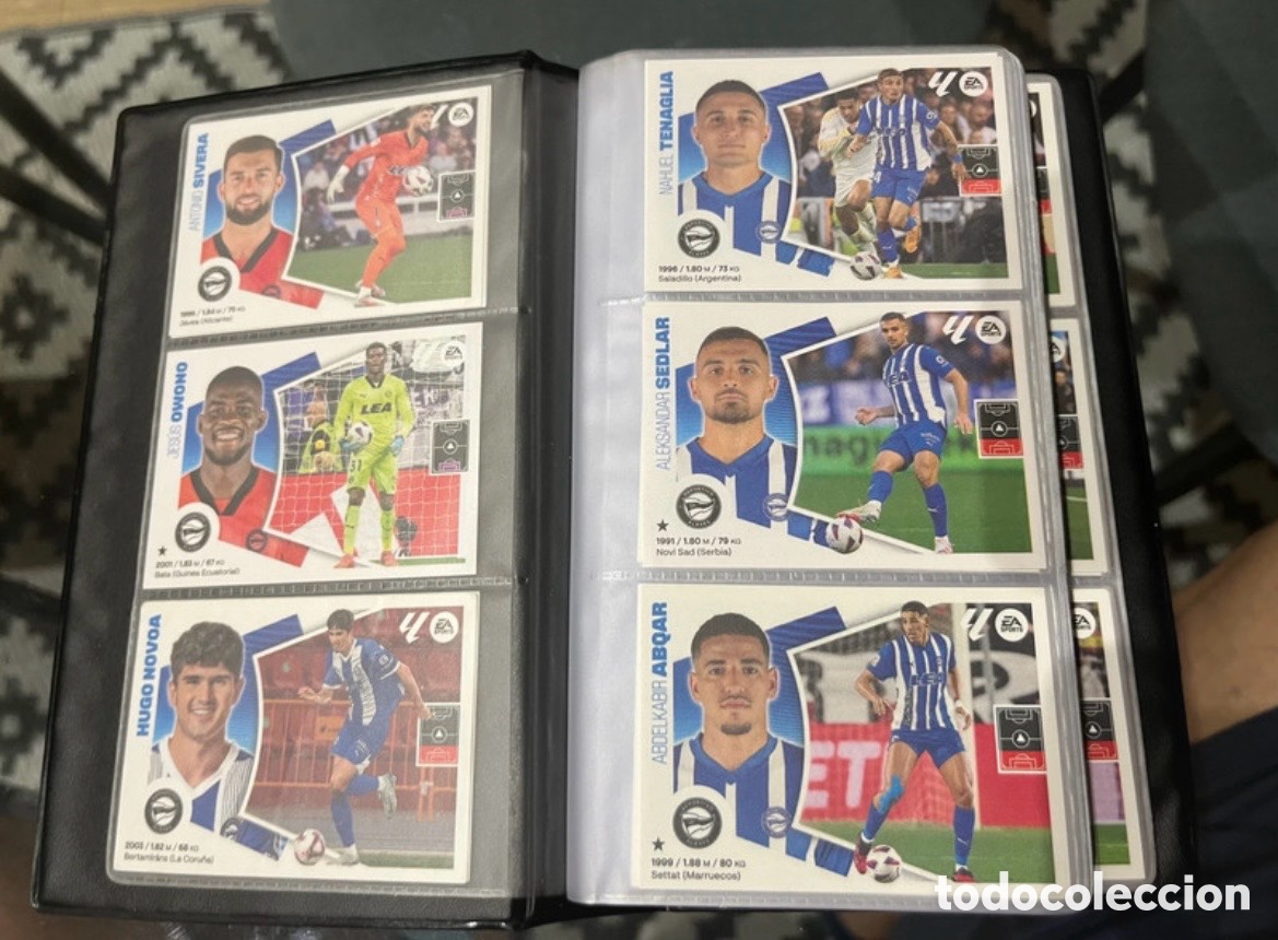 Cromos de f&uacute;tbol: ALAV&Eacute;S LOTE COMPLETO LIGA ESTE EDICIONES ESTE 2024 2025 24 25 INCLUYE ESCUDO