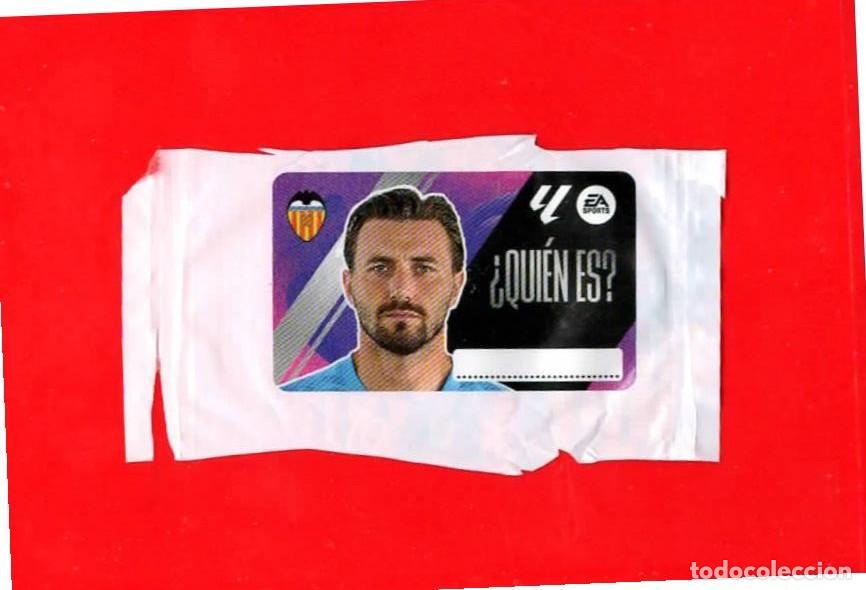 Cromos de f&uacute;tbol: Dimitrievski VALENCIA C.F. &iquest;QUI&Eacute;N ES? - CROMO CHICLE LIGA ESTE 2025-2026 25 26
