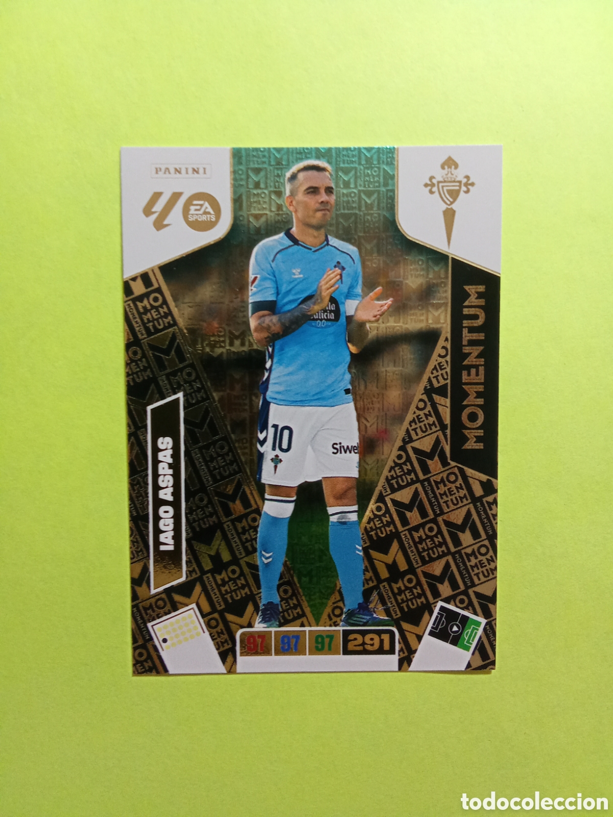 Cromos de Futebol: MOMENTUM IAGO ASPAS CELTA ADRENALYN 25-26