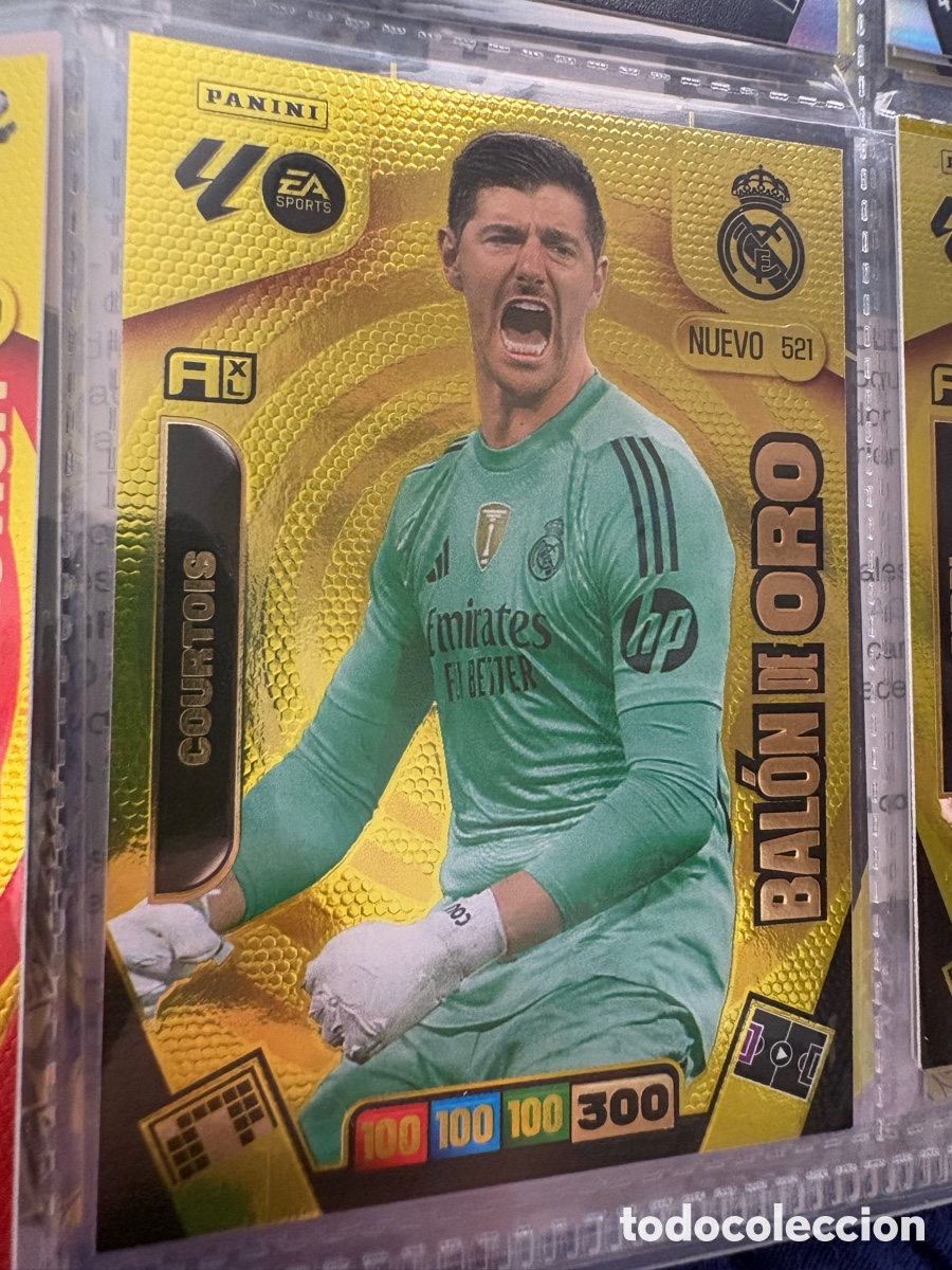 Cromos de Futebol: 521 COURTOIS BAL&Oacute;N DE ORO REAL MADRID ADRENALYN XL LIGA 25 26 2025 2026