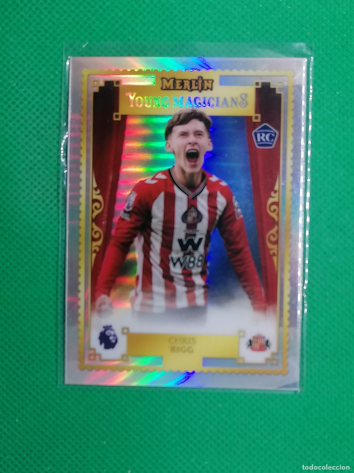 Figurine di Calcio: YM-17 CHRIS RIGG SUNDERLAND ROOKIE YOUNG MAGICIANS ⚽ TOPPS MERLIN CHROME PREMIER 25 26 2025 2026 ⚽