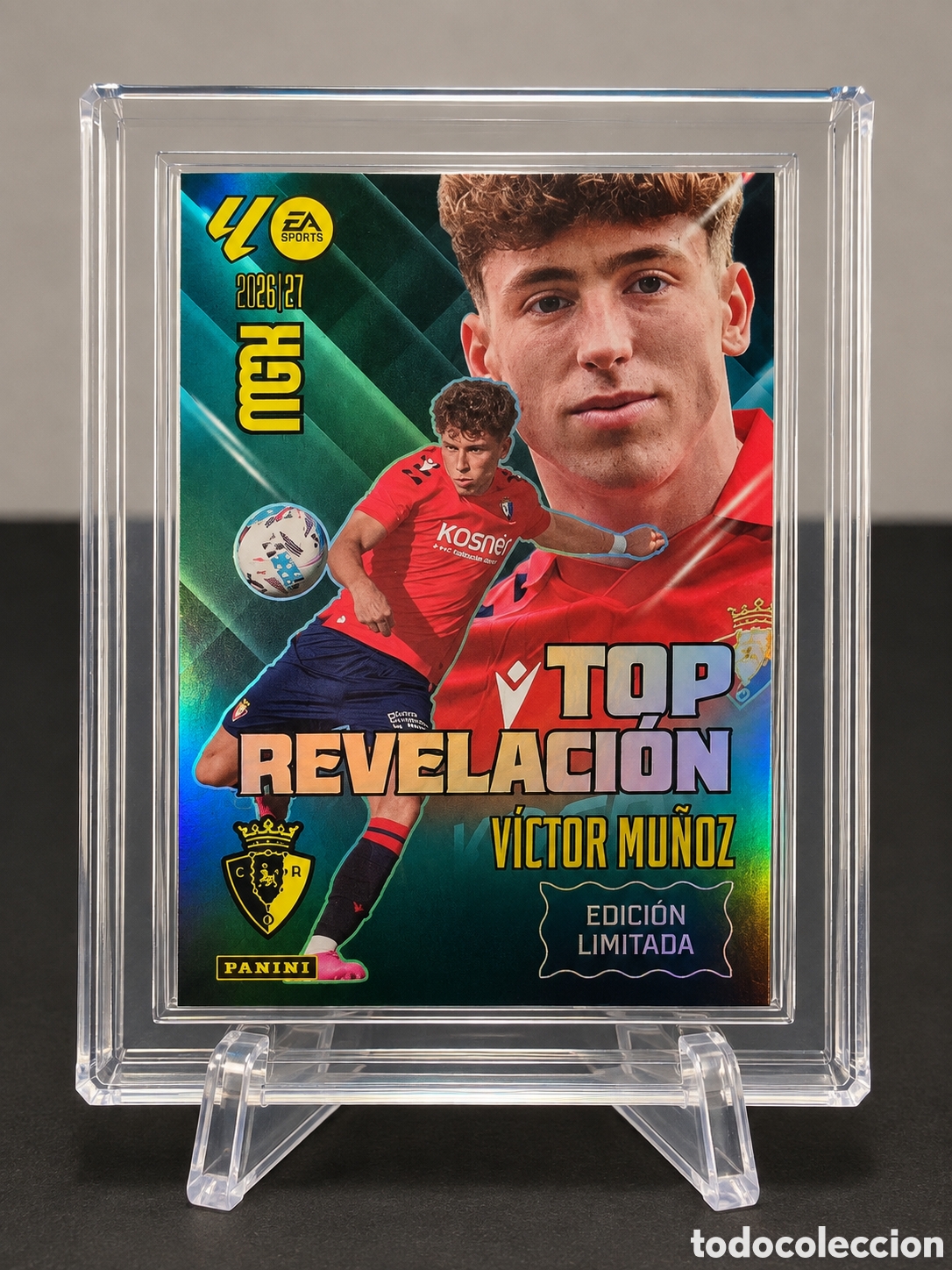 Cromos de f&uacute;tbol: V&Iacute;CTOR MU&Ntilde;OZ &rdquo;TOP REVELACI&Oacute;N&rdquo; (EDICI&Oacute;N LIMITADA) PANINI MEGACRACKS (MGK) DE LALIGA 2026/27.