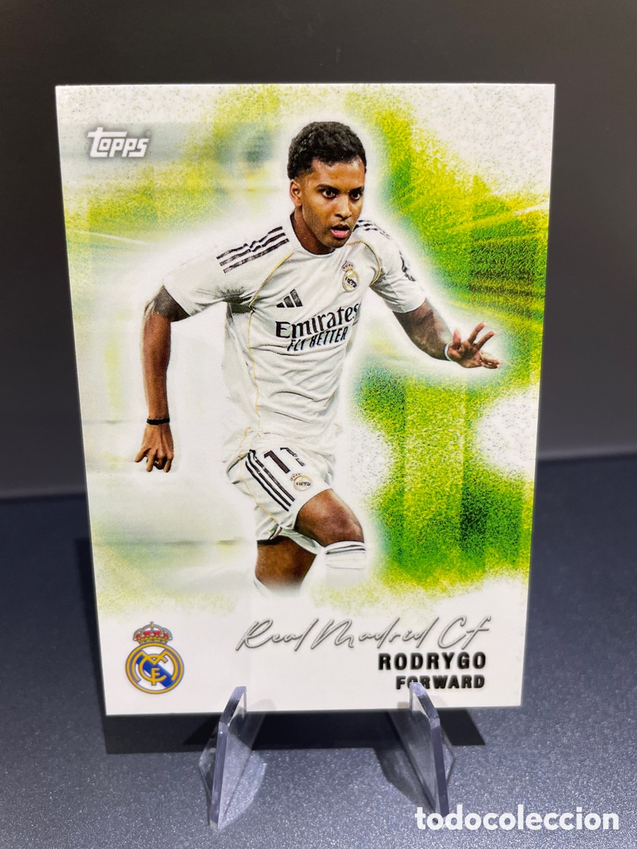 Cromos de f&uacute;tbol: Rodrygo 29 Pitch Pursuits Topps Team Set Real Madrid 2025-26