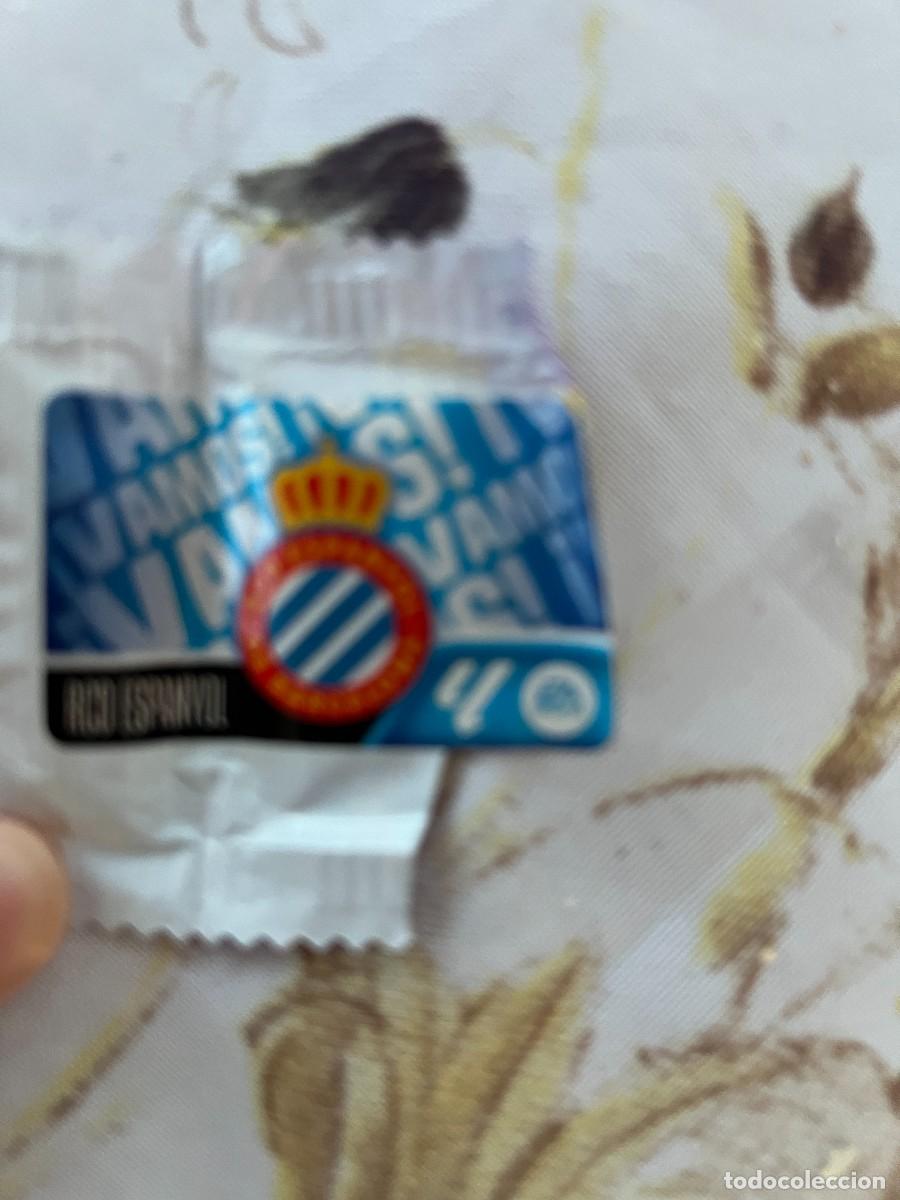 Cartes &agrave; collectionner de Football: ESCUDO ESPA&Ntilde;OL CHICLE LIGA ESTE 2026-2027/26-27 PANINI