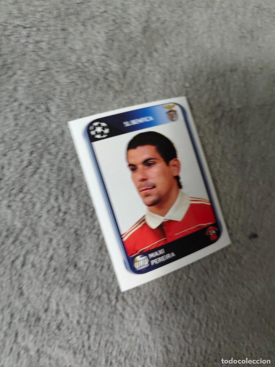 Cromos de Futebol: 95 CHAMPIONS LEAGUE 10 11 PANINI MAXI PEREIRA SL BENFICA 2010 2011 UCL AAS