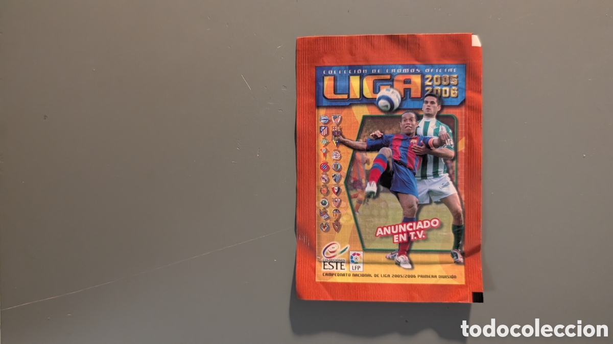 Cromos de f&uacute;tbol: SOBRE SIN ABRIR LIGA ESTE 2005/06 05 06 VERSION ESTRECHO NUNCA ABIERTO BUEN ESTADO
