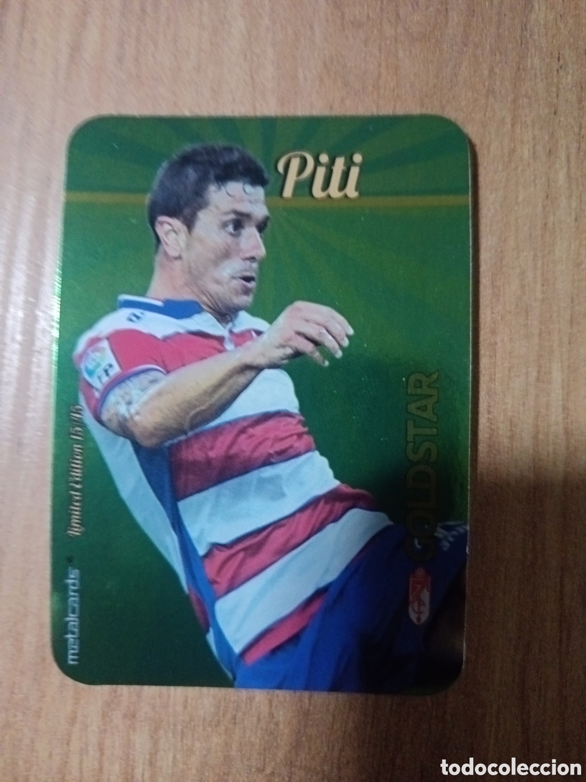 Football Stickers: Piti LIMITED GOLDSTAR BRILLO LISO F&Uacute;TBOL FICHAS LIGA 2015-2016 MUNDICROMO