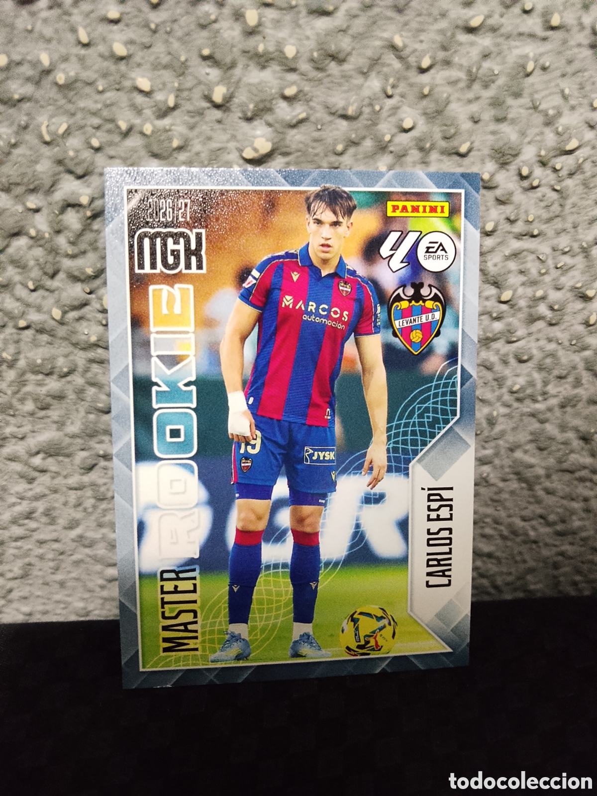 Cromos de f&uacute;tbol: Carlos esp&iacute; 408 Levante M&aacute;ster Rookie megacracks 26/27 2026 2027