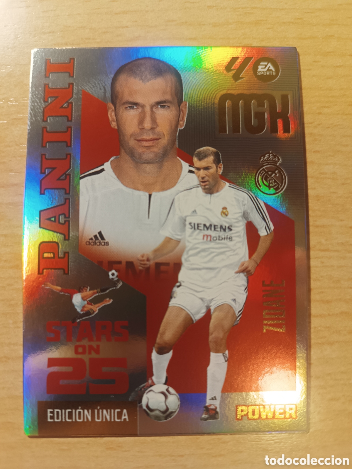 Cromos de f&uacute;tbol: ZINEDINE ZIDANE REAL MADRID STARS ON 25 POWER MEGACRACKS EDICI&Oacute;N UNICA 2026 2027 PANINI 26 27