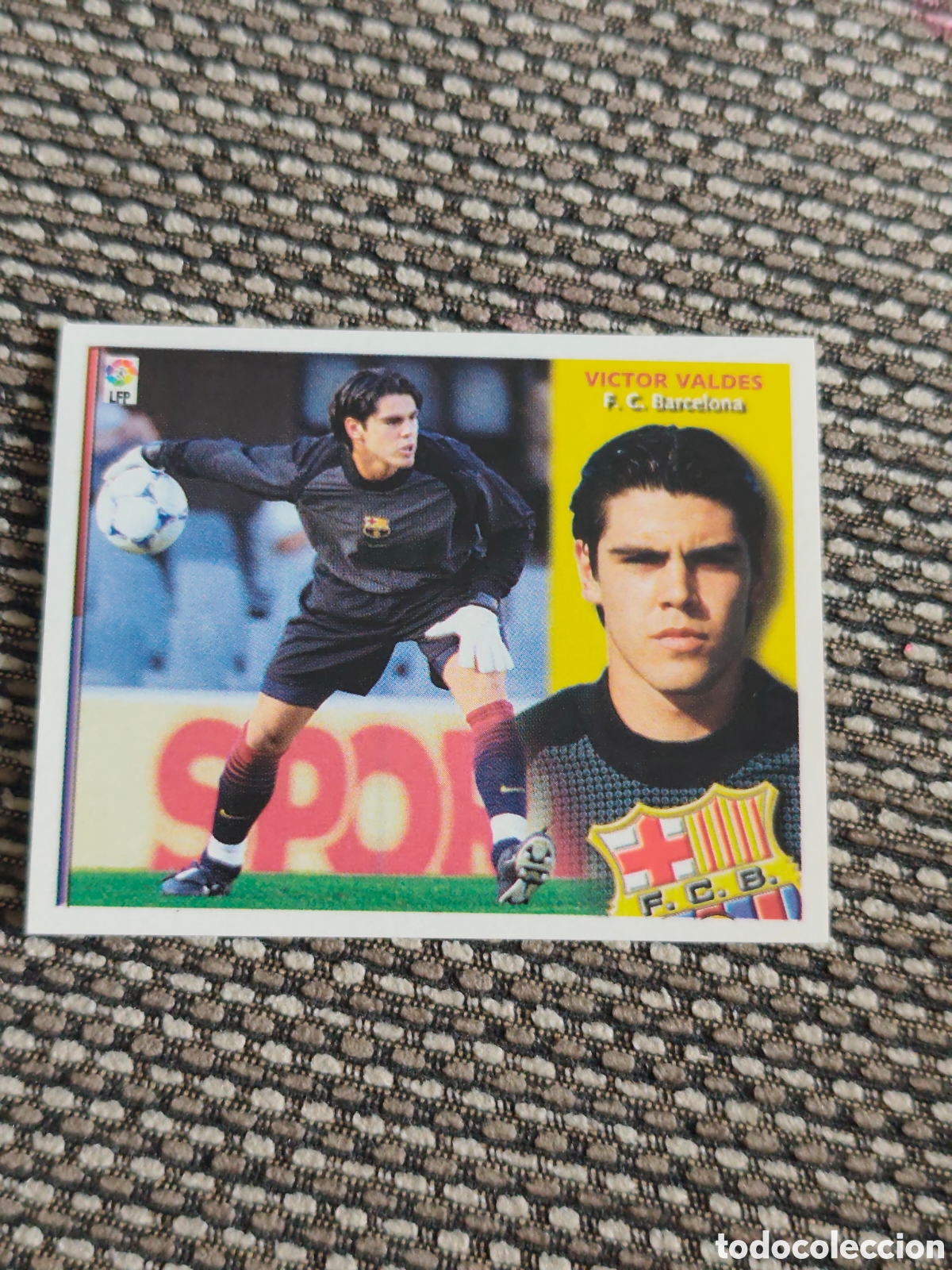 Cromos de f&uacute;tbol: ROOKIE FICHAJE 29 V&Iacute;CTOR VALD&Eacute;S FC BARCELONA EDICIONES ESTE 2002 2003